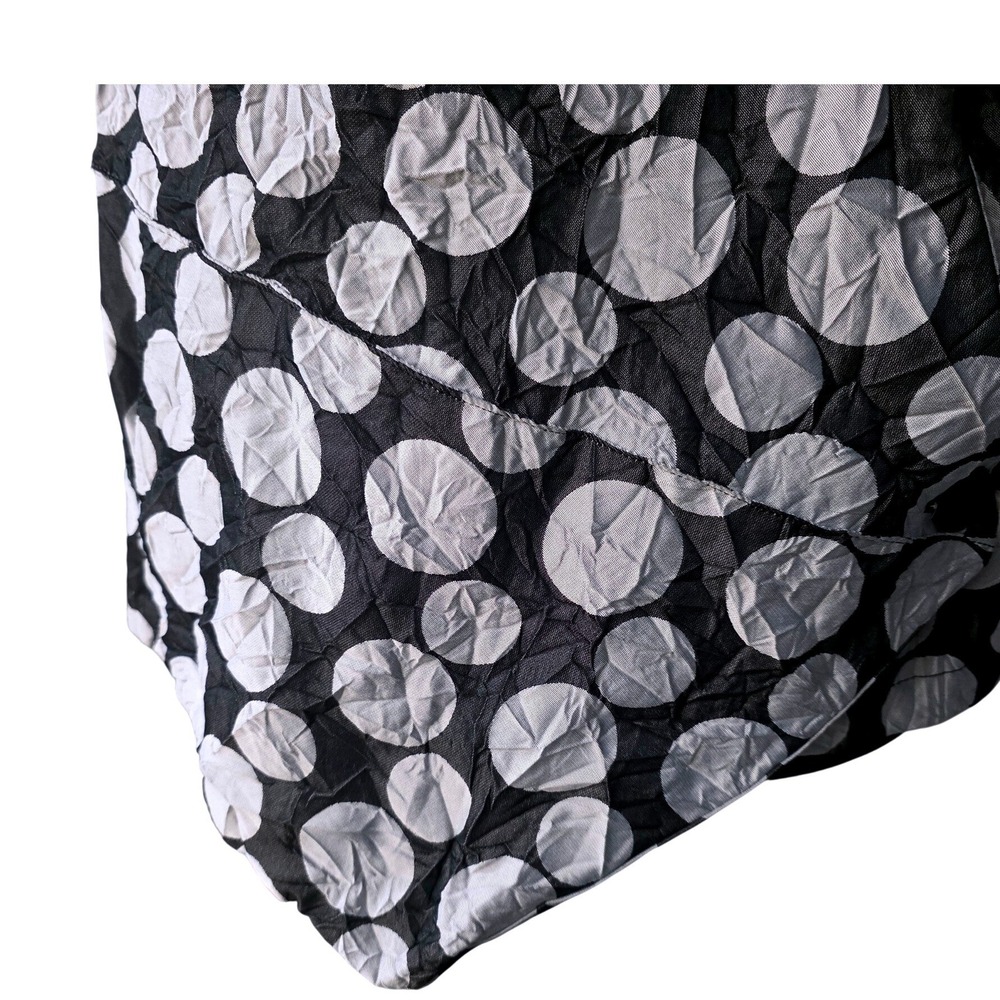 Sleeveless Polka Dot Asymmetrical Vest - Black & White - Picture 5 of 12